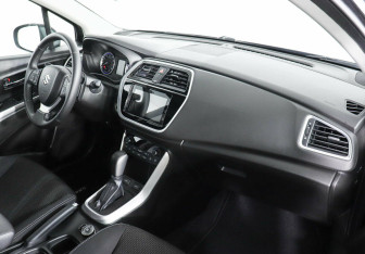 Подержанный автомобиль Suzuki SX4 Hatchback 2021 года (5 фото)