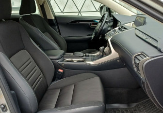 Подержанный автомобиль Lexus NX 2015 года (23 фото)