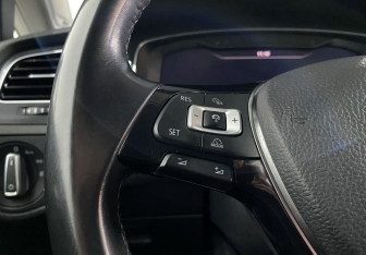 Подержанный автомобиль Volkswagen Golf Hatchback 2018 года (14 фото)