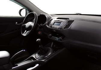 Подержанный автомобиль Kia Sportage 2012 года (8 фото)