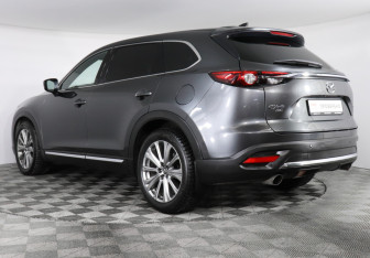 Подержанный автомобиль Mazda CX-9 2022 года (7 фото)