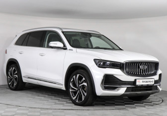 Подержанный автомобиль Geely Monjaro 2023 года (3 фото)