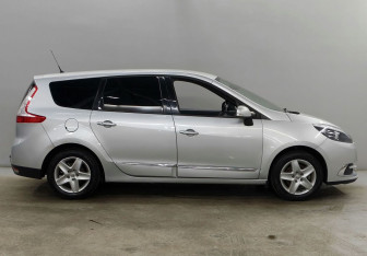 Подержанный автомобиль Renault Scenic 2016 года (4 фото)