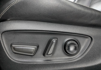 Подержанный автомобиль Toyota RAV4 2020 года (28 фото)