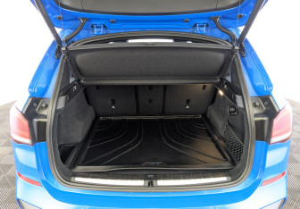 Подержанный автомобиль BMW X1 2021 года (10 фото)