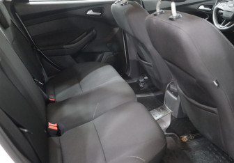 Подержанный автомобиль Ford Focus Wagon 2016 года (20 фото)