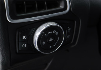 Подержанный автомобиль Ford Focus Sedan 2013 года (16 фото)