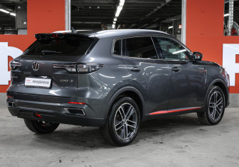 Подержанный автомобиль Changan UNI-S 2024 года (5 фото)