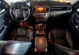 Подержанный автомобиль Land Rover Discovery 2012 года (9 фото)