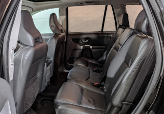 Подержанный автомобиль Volvo XC90 2012 года (17 фото)