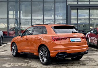 Подержанный автомобиль Audi Q3 2020 года (7 фото)