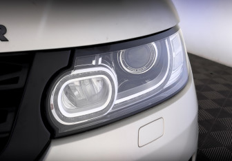 Подержанный автомобиль Land Rover Range Rover Sport 2013 года (17 фото)