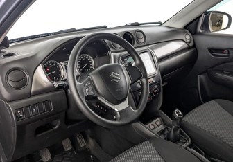 Подержанный автомобиль Suzuki Vitara 2022 года (15 фото)