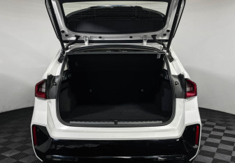 Новый BMW X1 2025 (10 фото)