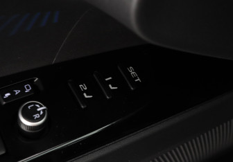 Подержанный автомобиль Toyota Camry Sedan 2025 года (17 фото)