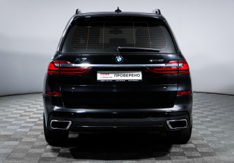 Подержанный автомобиль BMW X7 2020 года (6 фото)
