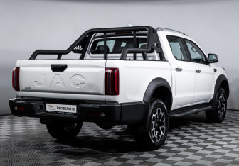 Подержанный автомобиль JAC T9 2025 года (5 фото)
