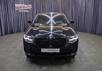 Подержанный автомобиль BMW X4 2021 года (2 фото)
