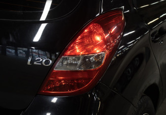 Подержанный автомобиль Hyundai i20 2009 года (19 фото)