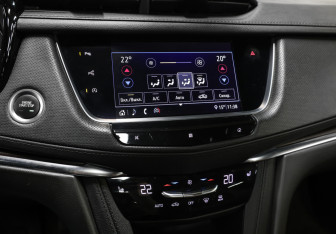 Подержанный автомобиль Cadillac XT5 2020 года (19 фото)