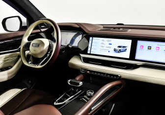 Подержанный автомобиль Geely Monjaro 2023 года (9 фото)