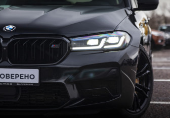 Подержанный автомобиль BMW M5 Sedan 2020 года (2 фото)