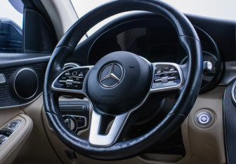 Подержанный автомобиль Mercedes-Benz GLC Coupe 2021 года (15 фото)