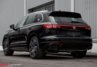 Новый Volkswagen Touareg 2025 (3 фото)