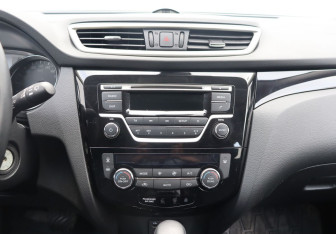 Подержанный автомобиль Nissan Qashqai 2018 года (19 фото)