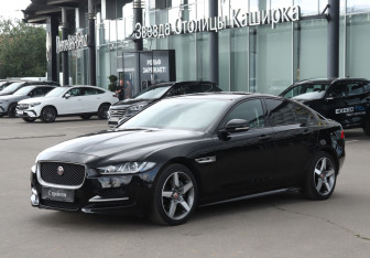 Подержанный автомобиль Jaguar XE 2018 года (1 фото)
