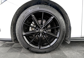 Подержанный автомобиль Changan UNI-V 2023 года (18 фото)