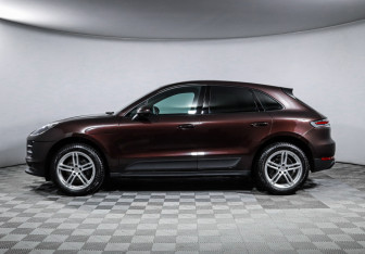 Подержанный автомобиль Porsche Macan 2019 года (8 фото)