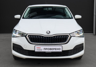 Подержанный автомобиль Skoda Rapid Liftback 2020 года (2 фото)