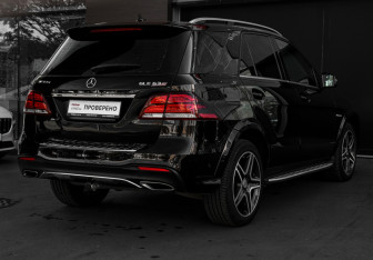 Подержанный автомобиль Mercedes-Benz GLE 2016 года (5 фото)