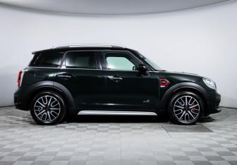 Подержанный автомобиль MINI Countryman 2019 года (4 фото)