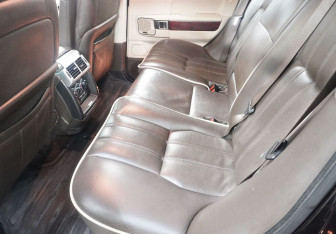 Подержанный автомобиль Land Rover Range Rover 2009 года (9 фото)