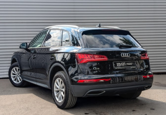 Подержанный автомобиль Audi Q5 2017 года (7 фото)