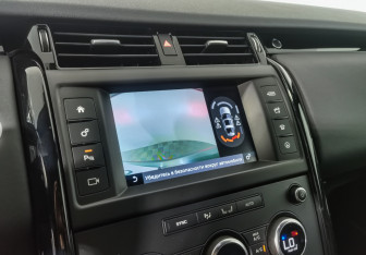 Подержанный автомобиль Land Rover Discovery 2017 года (29 фото)