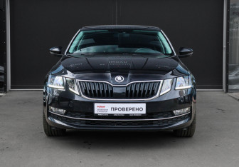 Подержанный автомобиль Skoda Octavia Liftback 2020 года (2 фото)