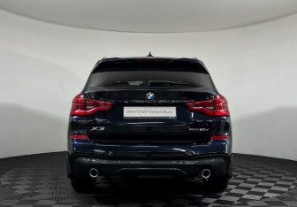 Подержанный автомобиль BMW X3 2018 года (4 фото)