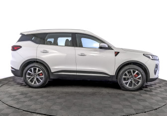 Подержанный автомобиль Chery Tiggo 7 Pro Max 2024 года (4 фото)
