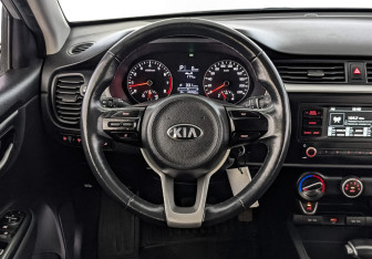 Подержанный автомобиль Kia Rio Hatchback 2021 года (20 фото)