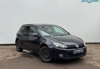 Подержанный автомобиль Volkswagen Golf Hatchback 2012 года (3 фото)