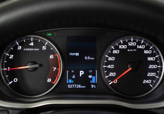 Подержанный автомобиль Mitsubishi Eclipse Cross 2019 года (12 фото)