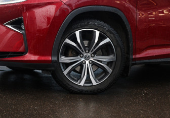 Подержанный автомобиль Lexus RX 2018 года (31 фото)