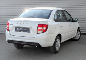 Подержанный автомобиль LADA (ВАЗ) Granta Sedan 2023 года (5 фото)