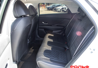 Новый Hyundai Elantra Sedan 2024 (8 фото)