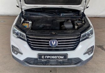 Подержанный автомобиль Changan CS75 2021 года (18 фото)