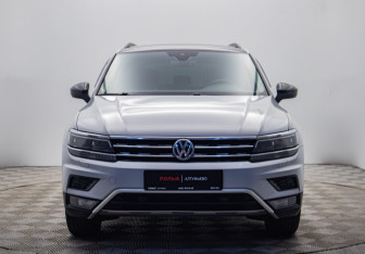 Подержанный автомобиль Volkswagen Tiguan 2019 года (8 фото)