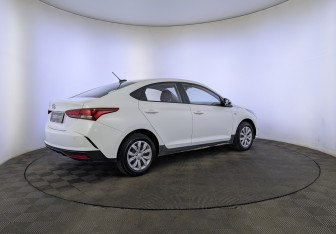 Подержанный автомобиль Hyundai Solaris Sedan 2020 года (5 фото)